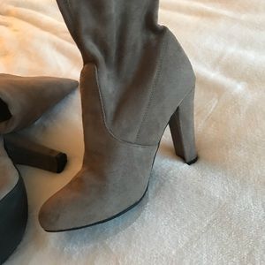 Steve Madden Shoes - Steve Madden Gorgeous boots (over the knee) Steve Madden Shoes - Steve Madden Gorgeous boots (over the knee)